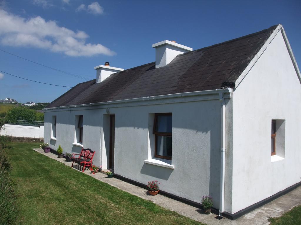 Katie'S Cottage Achill Sound Exterior photo